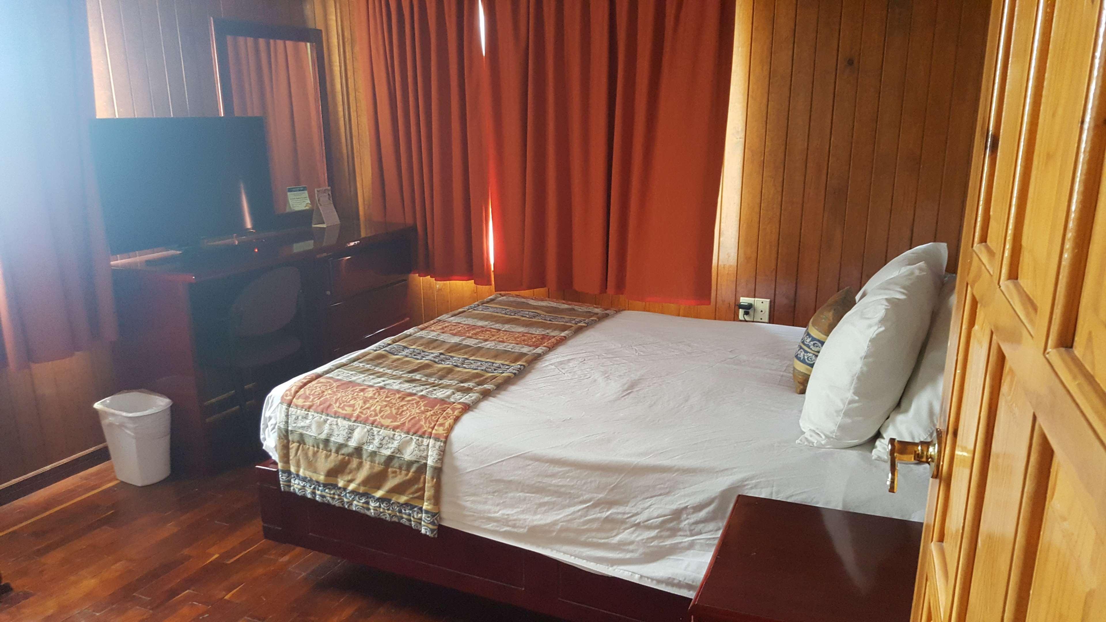 Best Western Bazarell Inn Montemorelos Exterior photo
