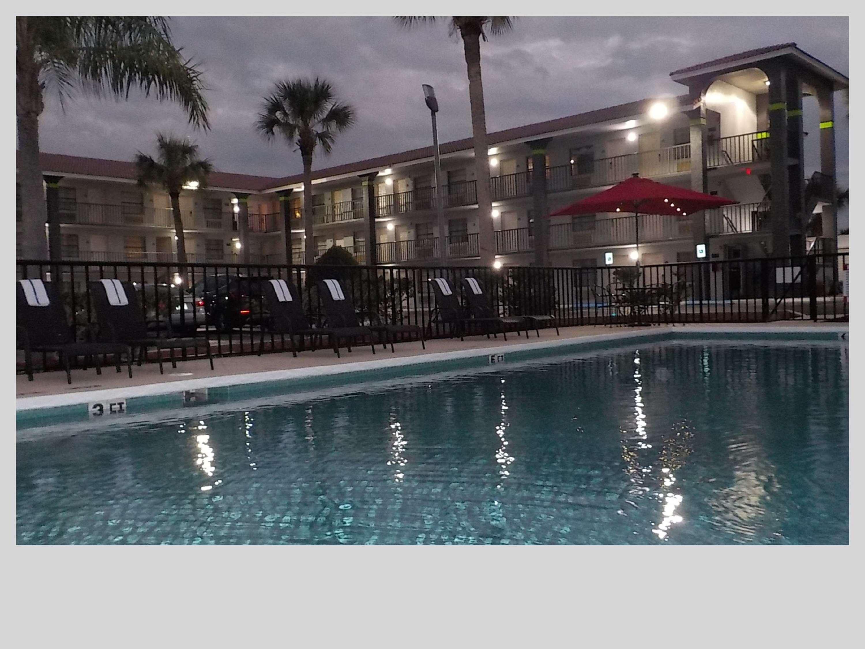 Best Western Bazarell Inn Montemorelos Exterior photo